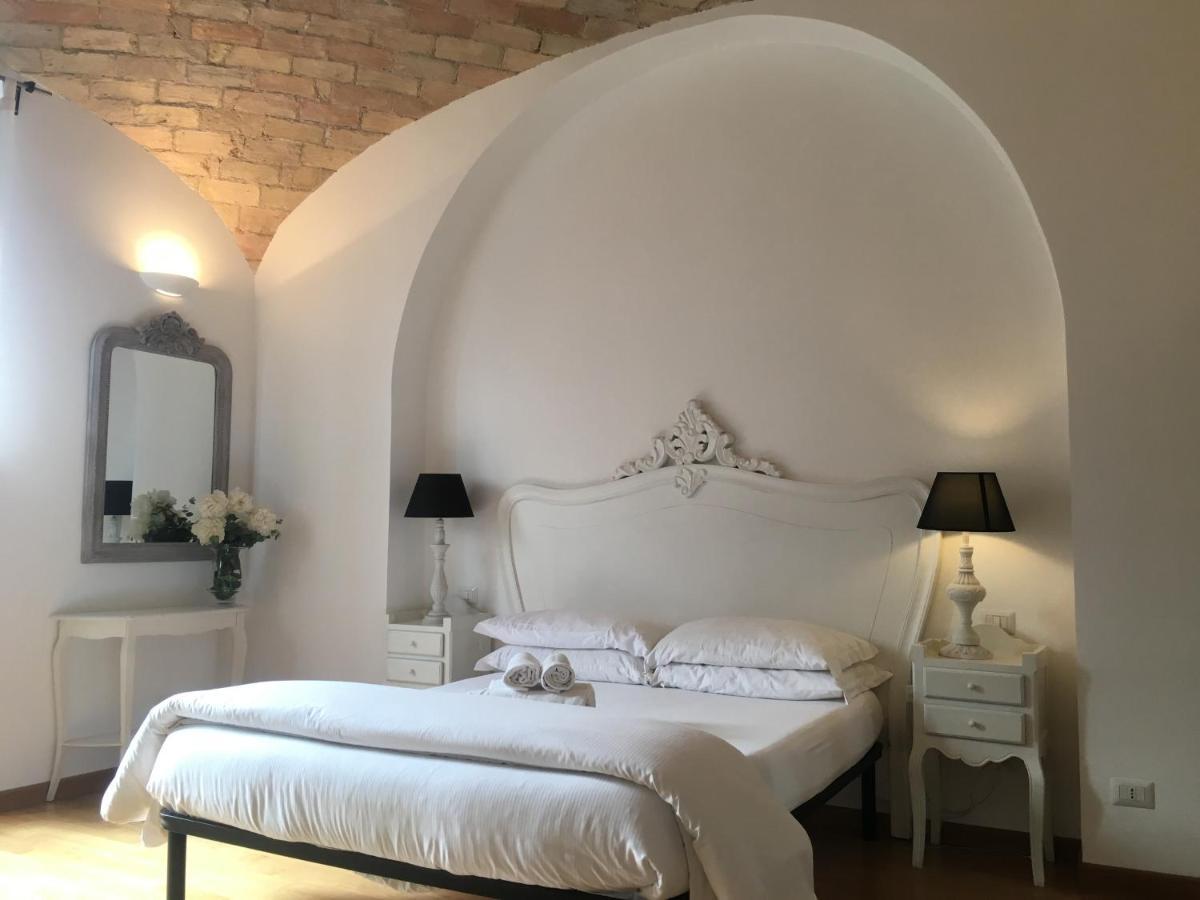 La Finestra Sul Colosseo B&B 1 Rom Eksteriør billede